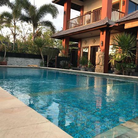 Villa Kenanga in Meninting Mataram Exteriör bild