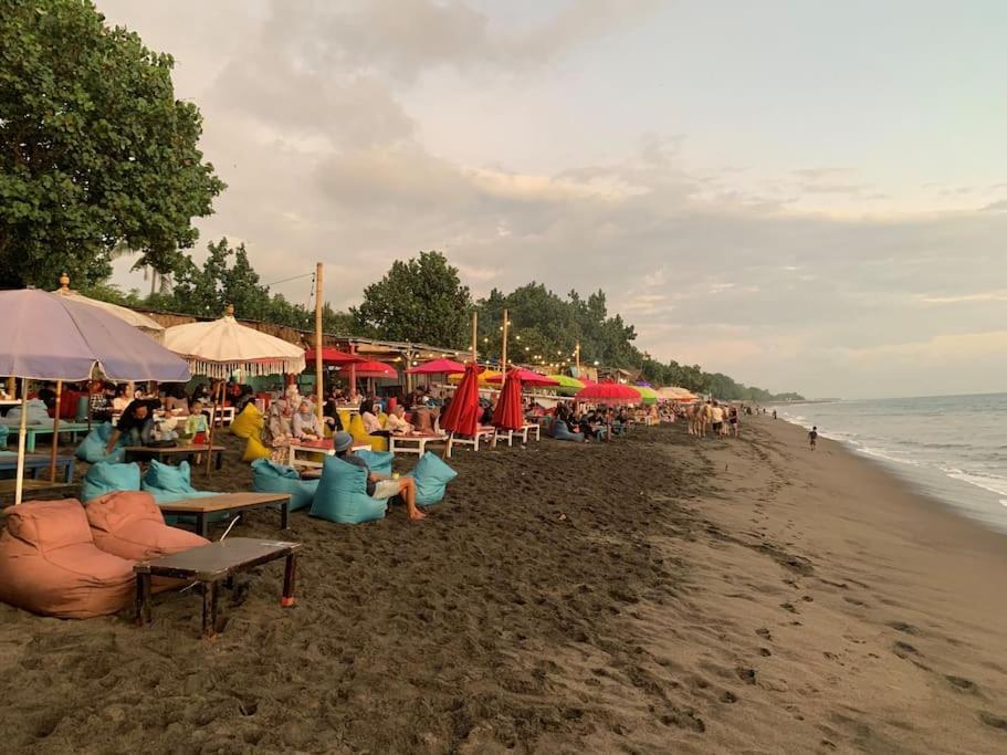 Villa Kenanga in Meninting Mataram Exteriör bild