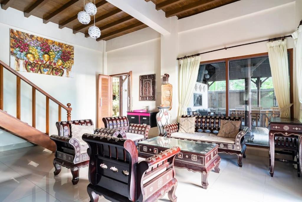Villa Kenanga in Meninting Mataram Exteriör bild