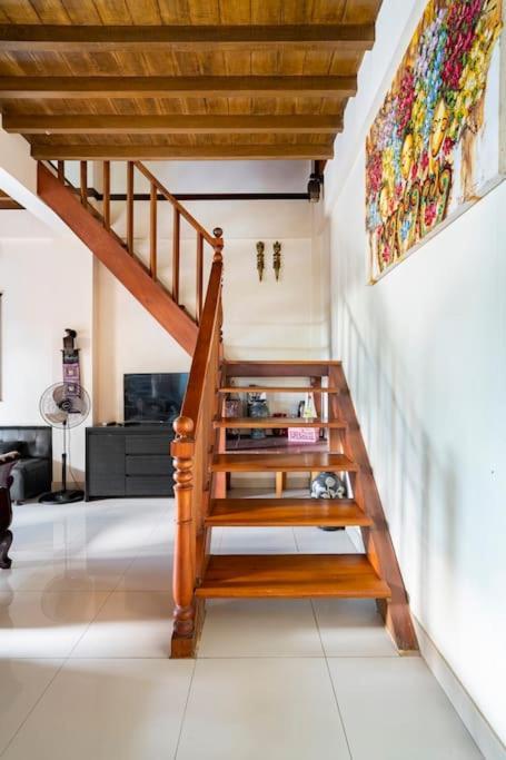 Villa Kenanga in Meninting Mataram Exteriör bild