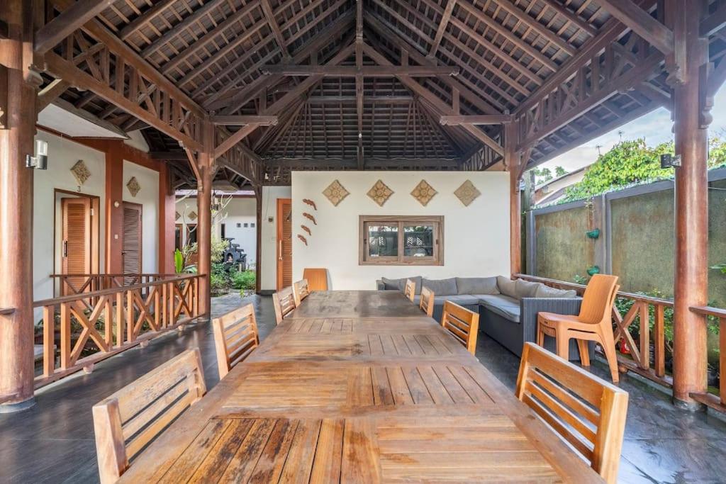 Villa Kenanga in Meninting Mataram Exteriör bild
