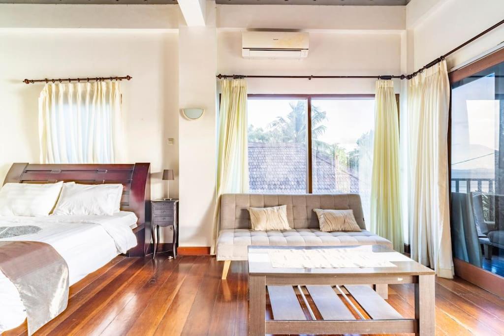 Villa Kenanga in Meninting Mataram Exteriör bild