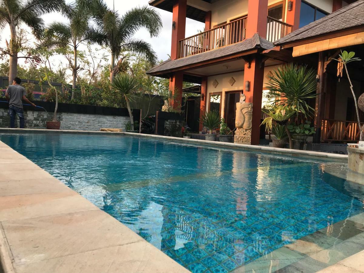 Villa Kenanga in Meninting Mataram Exteriör bild