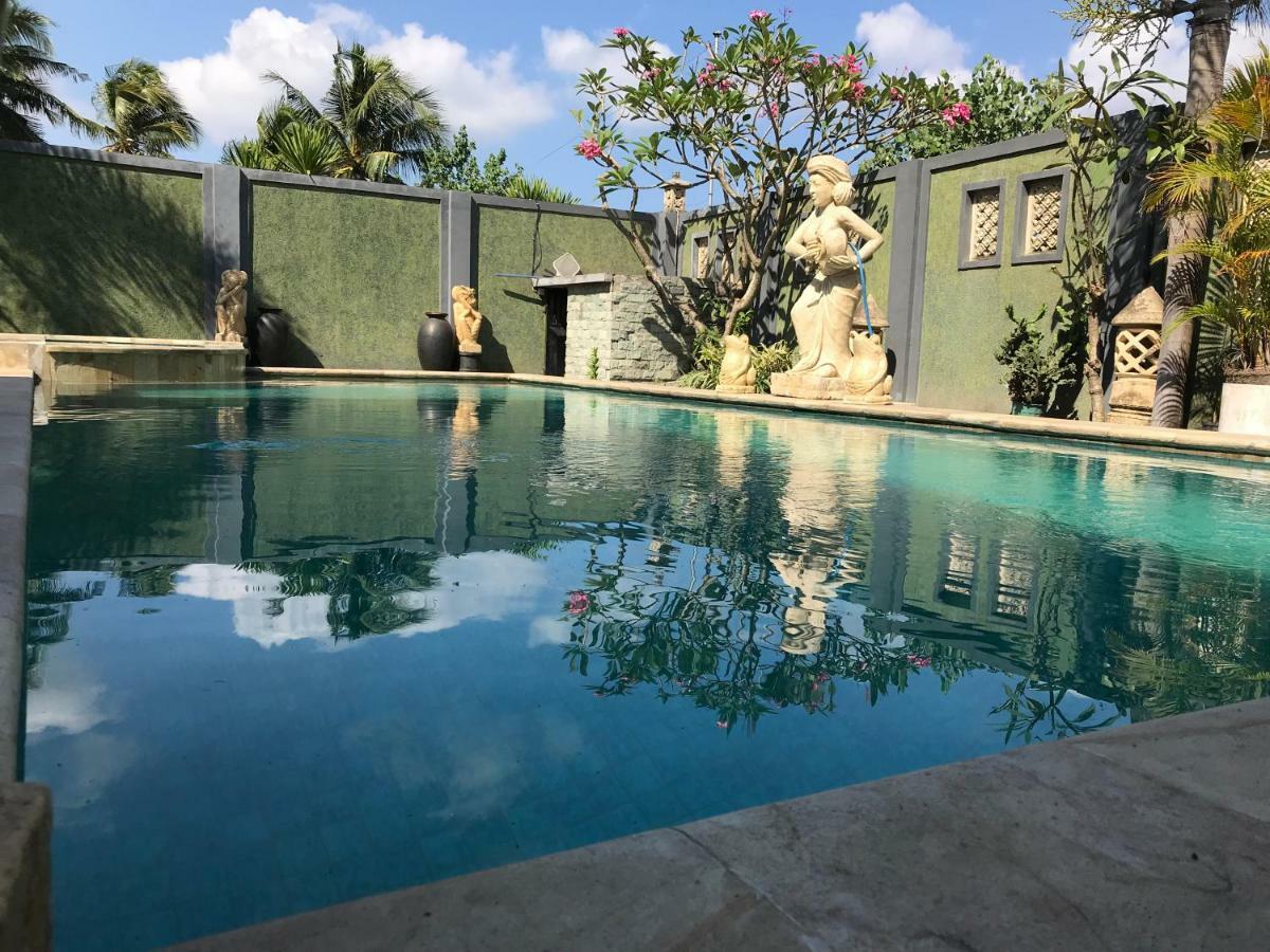 Villa Kenanga in Meninting Mataram Exteriör bild